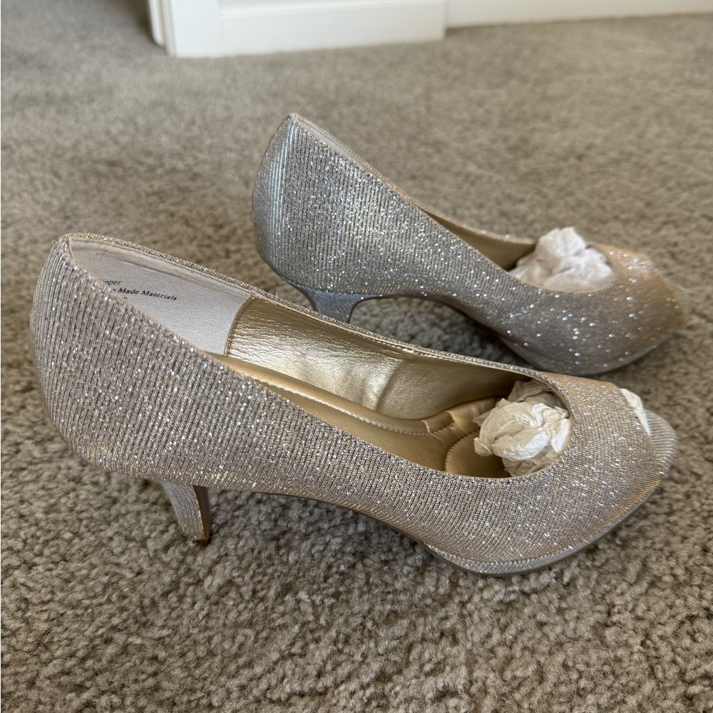Kelly & Katie Silver Glitter Heels with Classic Pump Design